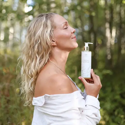 Saaren Taika Liquid Tea Tree Soap in a pump bottle